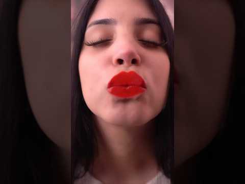 #ASMR Besitos & Mouth Sounds #asmrsounds #asmrvideo #mouthsounds #asmrkisses #kiss #asmrshorts