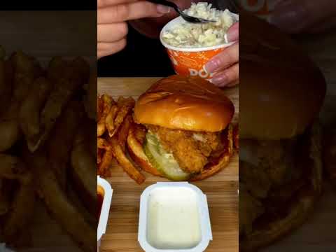 Popeyes Extra Crunchy Coleslaw😋 #asmreating #shorts #mukbang