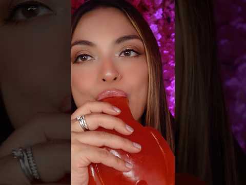 Trying the WORLD'S BIGGEST Jelly Baby 🍭 #giantfood #asmr