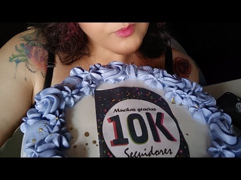 ASMR Festeja conmigo mis primeros 10k suscriptores, comiendo pastel 