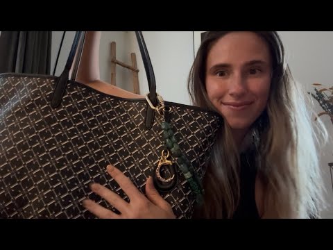 ASMR What’s in my Bag 👜 (purse sounds, fabric scratching, object tapping 