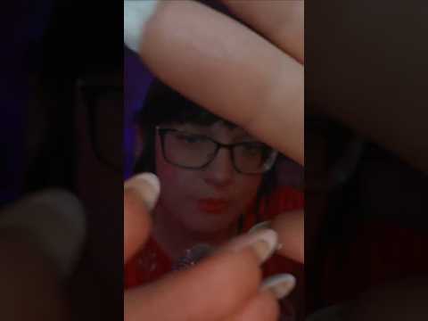 Ich creme dich ein 😚 #asmrmouthsound #asmrpersonalattention #asmrskincare #asmrfortingle #asmr