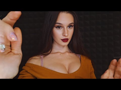 Girlfriend Roleplay ASMR | helping you fall asleep | kisses 💓