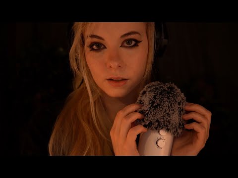 ASMR | Comfy Whispered Ramble & Fluffy Fuzzy Mic Scratching