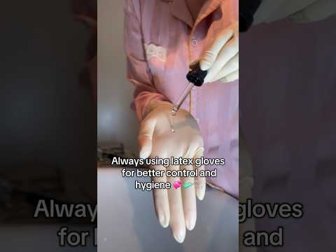 Latex gloves in skincare… trust me. #skincare #gloves #morningroutine