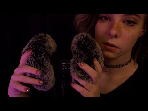 ASMR | ear to ear Close Up Whispering & Fluffy Scratching - Ramble