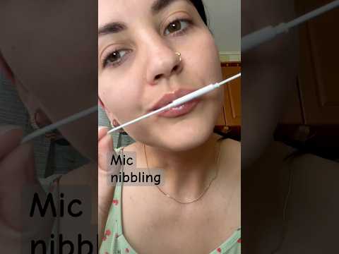ASMR| Lo-fi Mic nibbling (apple headphones) #micnibbling #mouthsounds #asmr