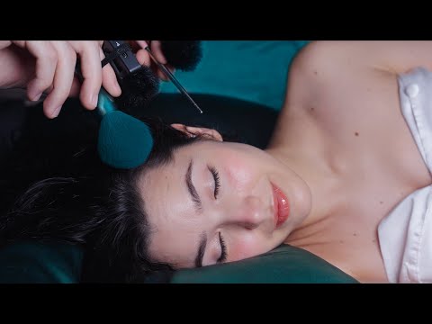 Real Person ASMR: Scalp and Hairplay on Glow (Real sounds)