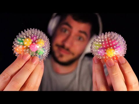 ASMR relaxez vous avec ces boules bizarres