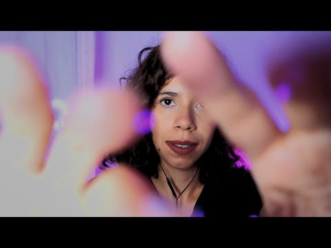 ASMR | Fazendo uma MASSAGEM RELAXANTE em VOCÊ