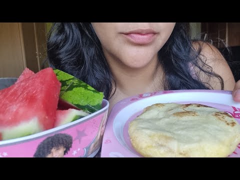 ASMR desayunando arepa y sandia ❤️ | ASMR comiendo muckbang