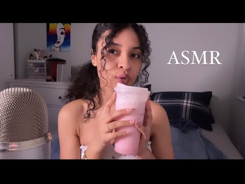 ASMR| 25 Cosas Sobre Mi (Starbucks Pink drink y Chicle)