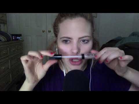 ASMR Applying Lipgloss!