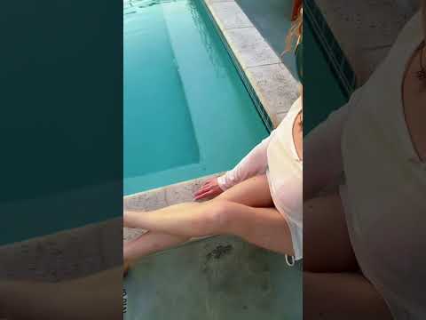 Random pool ASMR tapping #asmr #lofiasmr #relax #poolasmr #asmrgame