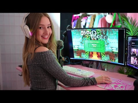 ASMR Girlfriend Ignores You While Playing Runescape