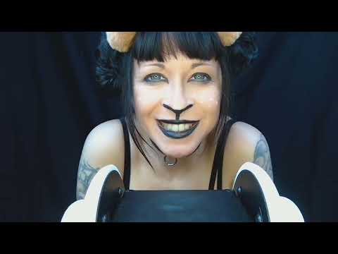 XMAS ASMR BUBBLE GUM AS A REINDEER