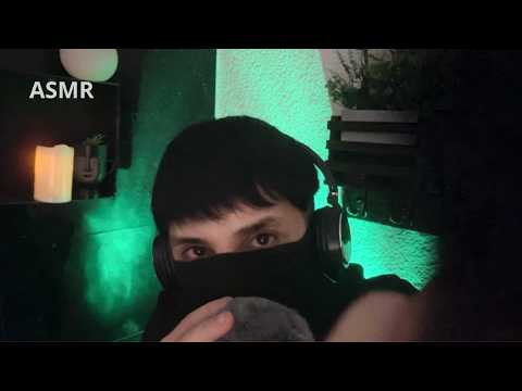 ASMR Brushing Your Face + Besitos 😘