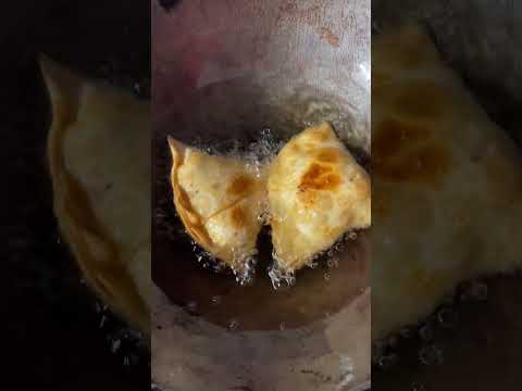 Deep frying samosas | Food asmr | cooking sounds