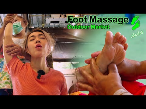 $5 FOOT MASSAGE at THE FAMOUS STREET MARKET | My favorite Street Massage [Unintentional ASMR]