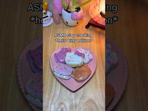 where are my hello kitty fans at? 🐱🎀 #asmr #satisfying #satisfyingvideo