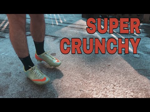 [ASMR] Super Crunchy Ice Crunching With Cleats