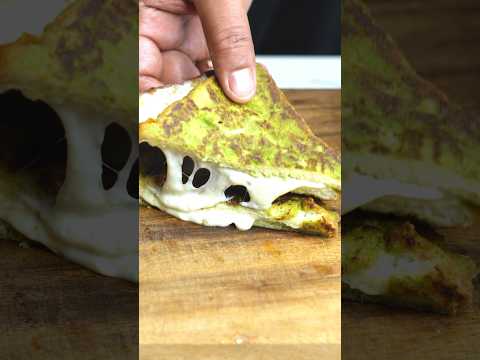 Viral egg toast sandwich ASMR #youtubeshorts #shortsfeed #shorts #indianasmrworld