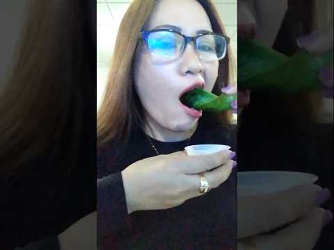 GREEN PEPPER WITH CHOCOLATE #everyone #mukbang #eatingshow #shortsfeed #food #eating #funny #foodie