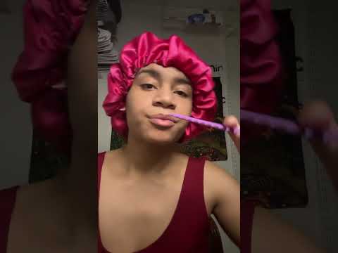 ASMR - Eyelid Combing