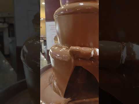 CHOCOLATE FOUNTAIN MACHINE