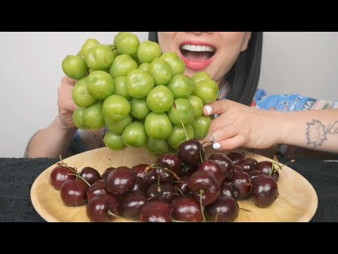 GIANT GRAPES + CHERRIES (ASMR EATING SOUNDS) NO TALKING | SAS-ASMR