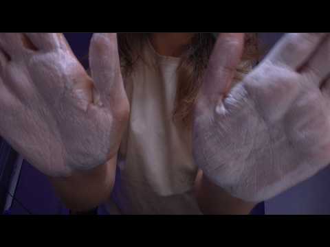 ASMR Massagem, batidinhas nos músculos, puxadas de corinhos, acupuntura (muito creme, para dores)🌿🌙