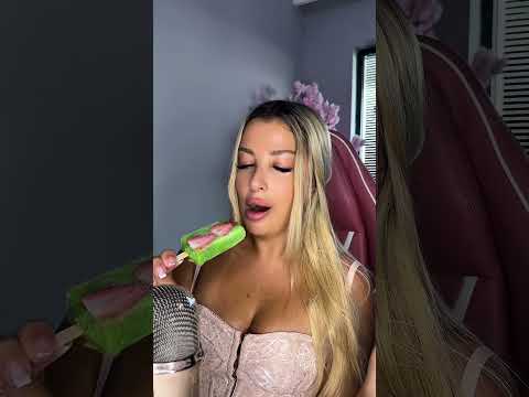 File markete yeni gelen sorbeleri deniyoruz 🍧 #asmr Türkçe ASMR #selenasmr #eating #shorts