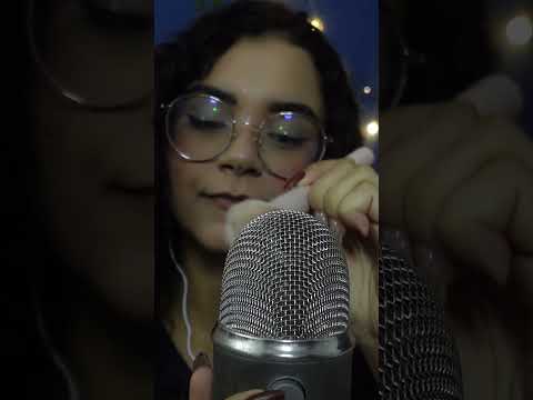 ASMR- Pincel no microfone