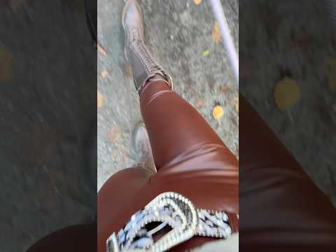 ASMR mit meinem Lieblingsgürtel und Stiefel. 👢