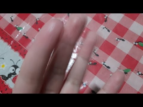 asmr caseiro - sons de boca, toques na tela e sons de mão/ mouth sounds and hand sounds #asmr 