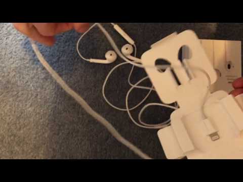 [ASMR] Unboxing Apple Earphones (Crinkling, Tapping Sounds)