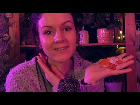 Sprinkling & Crunching Heart Confetti