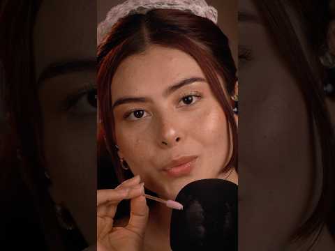 Te peino la cejitas 🤭ASMR #vicoasmr #asmr #asmrroleplay #relaxing