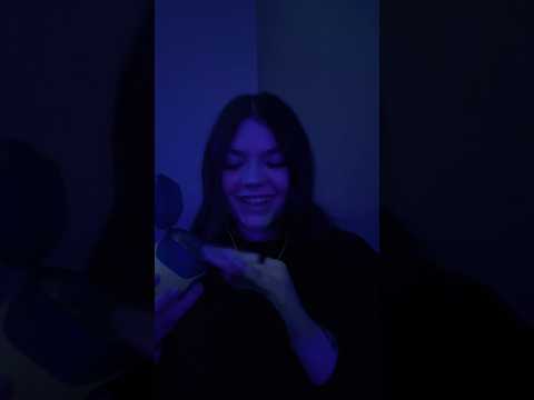 Applying Vaseline on your face ASMR 💆🏽‍♀️🧴 #tingles #visualtingle #asmrtingles #mouthwhisper