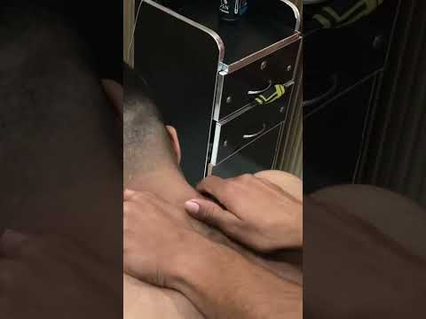Neck Massage #neckcrack #neckmassage #neckcracking #asmr #stronghands #lahoribarber
