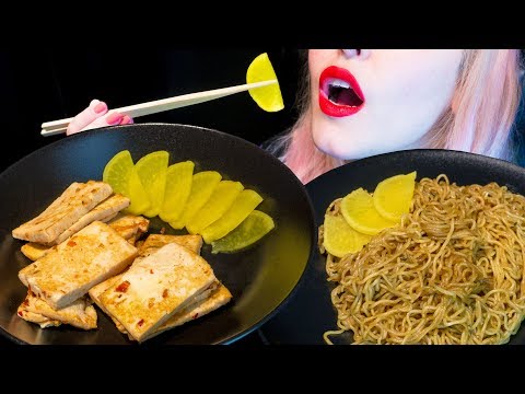 ASMR: Sweet Chili Tofu & Fried Thai Noodles | Big Bites ~ Relaxing Eating Sounds [No Talking|V] 😻