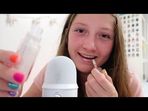 ASMR lipgloss application