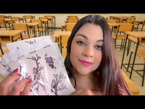 ASMR POV: AQUELA AMIGA QUE FAZ TATUAGEM NA SALA DE AULA