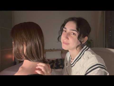 Quando hai bisogno di rilassarti guarda questo video (whispering)