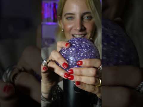 ASMR SQUISHY PELOTA Y SUSURROS #asmr #shorts #asmrvideo #asmrargentina #asmrespañol