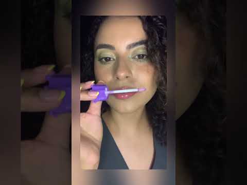 Testando gloss guardachuva roxo da Vivai. #makeup #testandomake #vivai #asmrtestandogloss #asmrshort