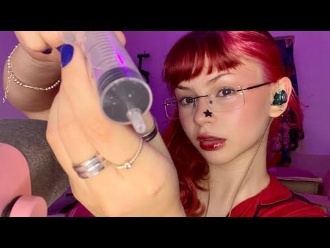 SUGANDO TODA A CERA DO SEU OUVIDO (ASMR)