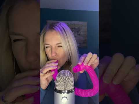 ASMR FR / Bruits de bouche dans un tuyau #shortsasmr #asmrfrançais #asmrfr
