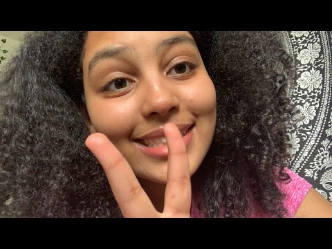 ASMR lipgloss application