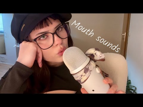 ASMR wet & dry MOUTH SOUNDS (…& Spoolie nibbling) 🖤🤍